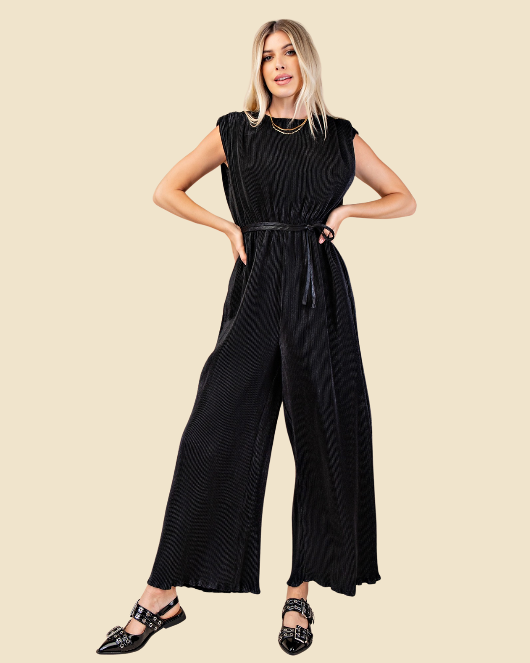 ROUND NECK PLEATED JUMPSUIT