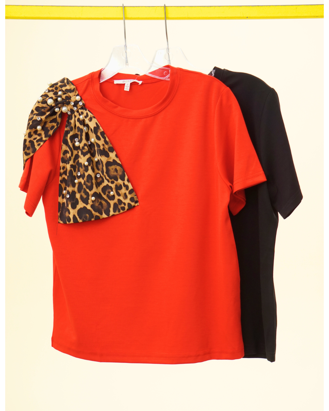 ANIMAL PRINT RIBBON T-SHIRT